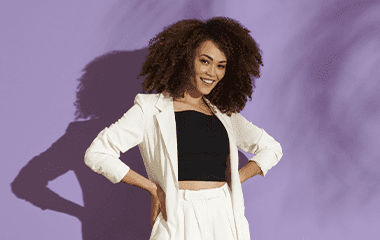 De vuelta a los 80 con las hombreras